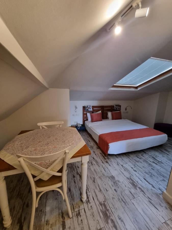 Melek Hotels Moda Istambul Extérieur photo